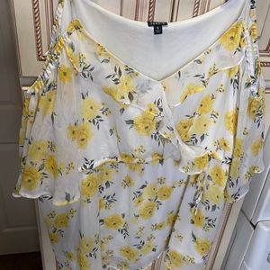 Torrid 5 Women’s Plus Size 5x Floral Cold Shoulder Blouse